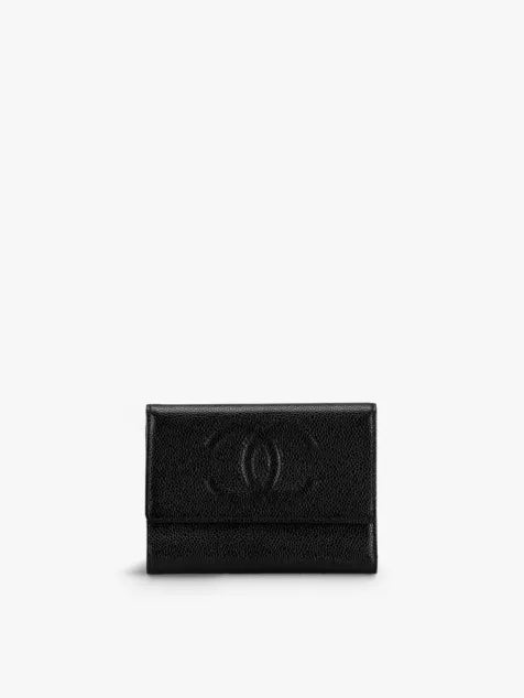 Pre-loved Chanel CC-logo caviar leather wallet